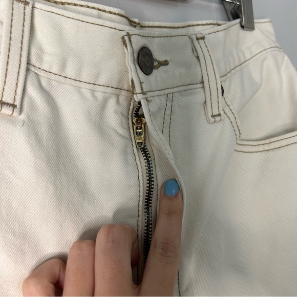 Levi’s 70s High Flare Jeans in 77 Sunny Cream - Picture 7 of 11